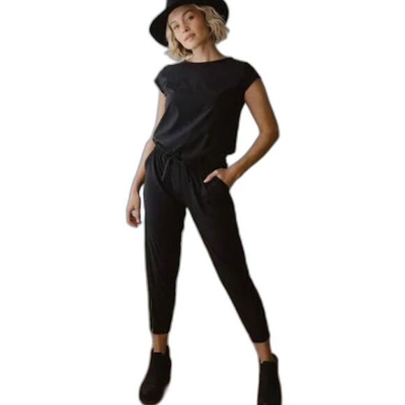 Albion Fit Jumpsuit Romper Black Women's Size Medium Stylist Tapered Pockets - Picture 1 of 4